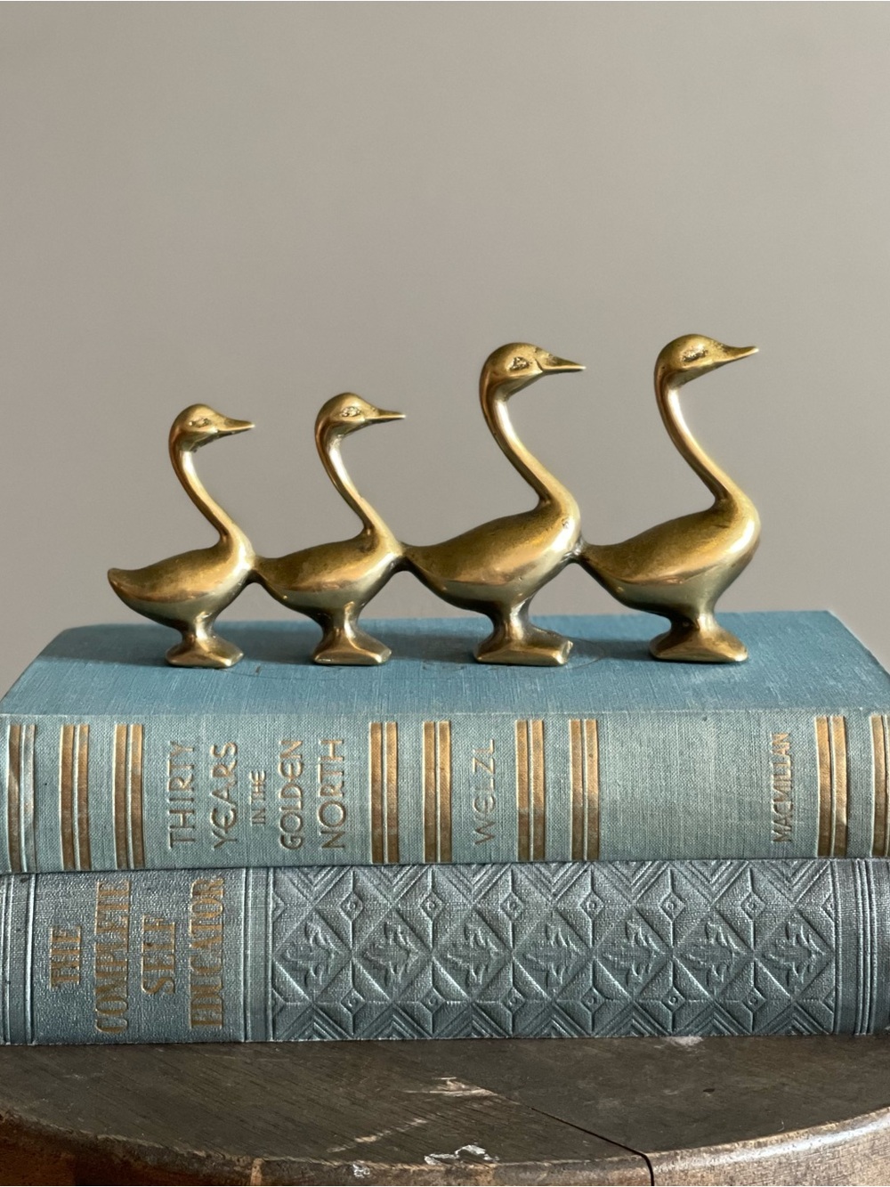 Vintage Brass Ducks In A Row Decor Figurine – Gold Tone Duck Family